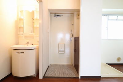 【玄関】 | リバーサイドニッシン城東ハイツ