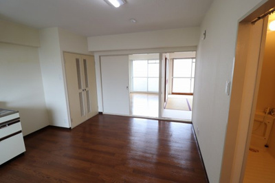 【居間・リビング】 | リバーサイドニッシン城東ハイツ