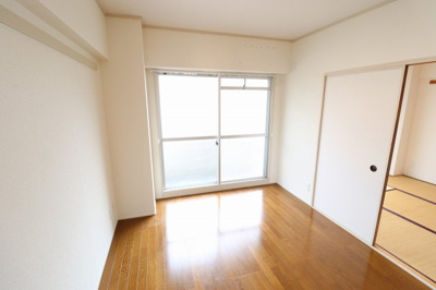 【居間・リビング】 | リバーサイドニッシン城東ハイツ