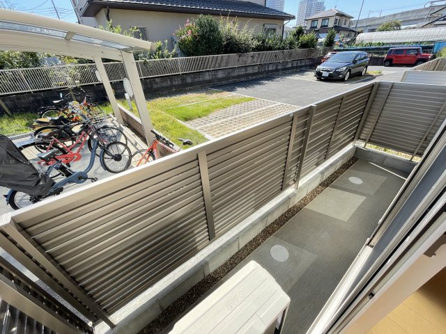 レスポワールアヤのバルコニー