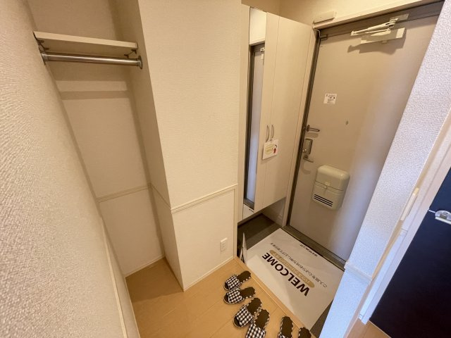 レスポワールアヤの玄関