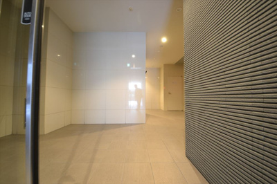 【ロビー】 | カーサラピス | ゆとりのあるエントランスです