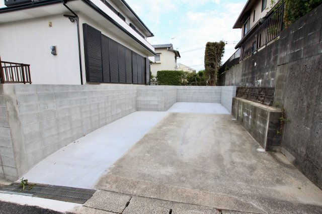 小郡市津古戸建ての駐車場