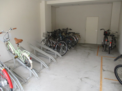 【その他共用部分】 | ＫＥＩＧＯＲＩＮⅡ | たくさん置ける自転車置き場です