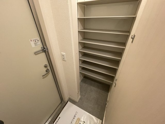 リノアイーナの玄関