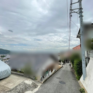 【前面道路含む現地写真】