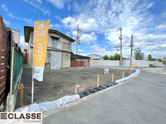 【前面道路含む現地写真】 | 宇治市宇治戸ノ内　売土地　建築条件付き | 南・東向きにつき陽当り良好です。間口広々南側16.2ｍ、東側9.9ｍございますので駐車もラクラク！周辺にお買い物施設充実しております！