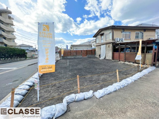 【前面道路含む現地写真】 | 宇治市宇治戸ノ内　売土地　建築条件付き | JR「宇治」駅まで徒歩7分なので、通勤通学に便利です。特急が止まる駅なので、京都駅に行くまでの時間も短く通勤範囲を広げられます。