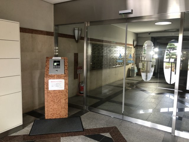 クルーセ長田駅前のエントランス|毎日通るエントランスはこのようになっています