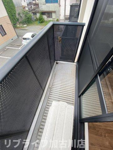 加古川市尾上町口里のアパートのバルコニー