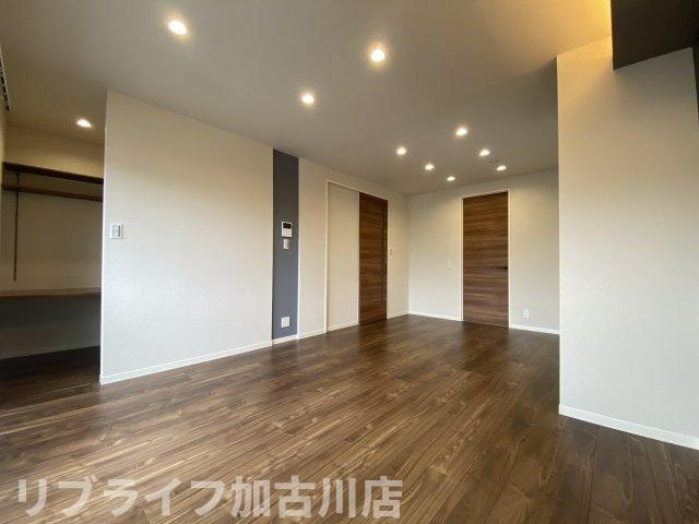 加古川市尾上町口里のアパートの居間・リビング