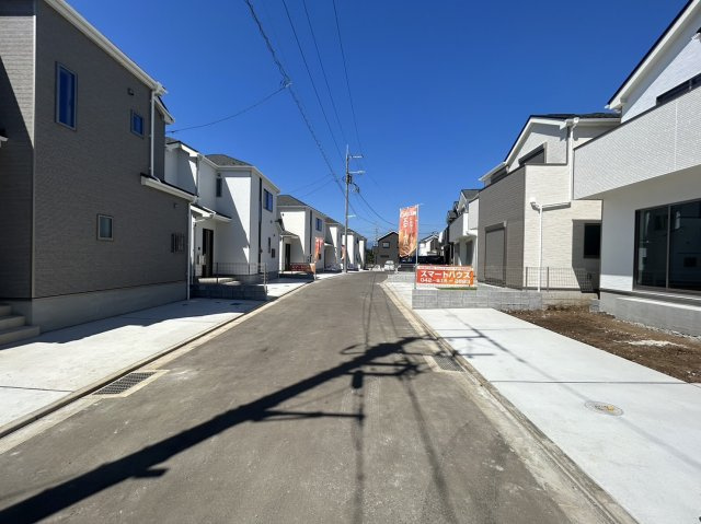 新戸新築全21棟の前面道路含む現地写真