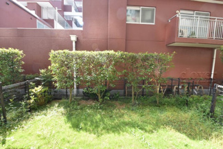 【展望】 | 物件のお問い合わせは、 ０１２０－７００－９６８までお気軽にどうぞ！
バルコニーからの眺望と専用庭