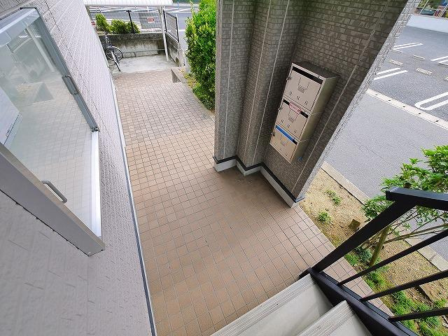 エフ・アヴェニールのエントランス|建物の内部です