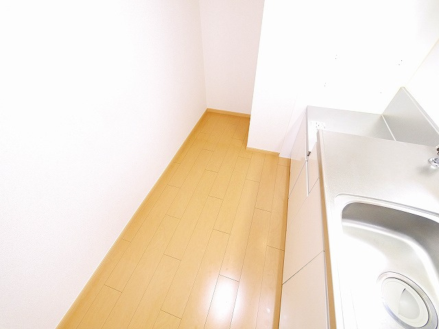 フィオーレ小泉のキッチン|コンパクトなキッチンで掃除もラクラク