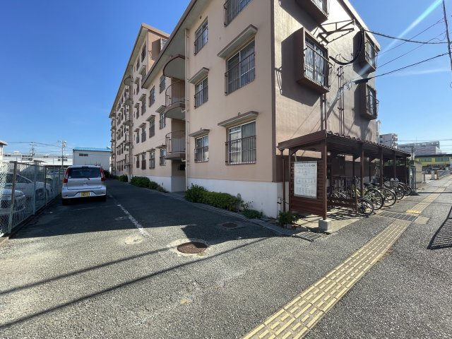 エメラルドマンション松島の駐車場