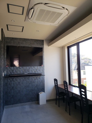 【その他共用部分】 | ザ・テラスコート英 | ラウンジには最新の薄型テレビが設置！