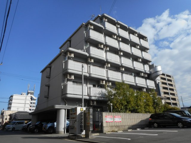 イーストアベニュー