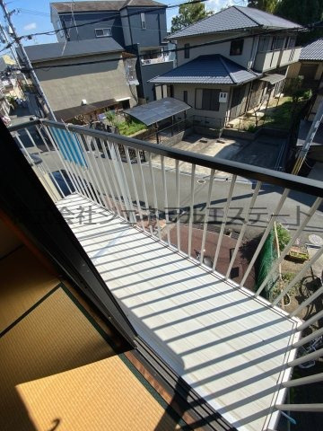 ワールドライフ中田Ⅰのバルコニー|暖かな日差しのふりそそぐバルコニー