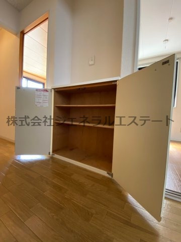 ワールドライフ中田Ⅰの収納|シューズボックスついてます