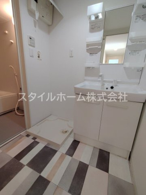 【洗面所】 | ウーノマリート | 別部屋写真です。