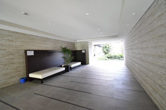 メイツブラン長岡京のロビー