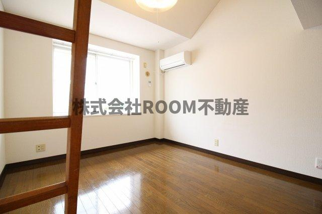 サンライフ都城Ⅰ・Ⅱの寝室|落ち着いた色調の寝室です