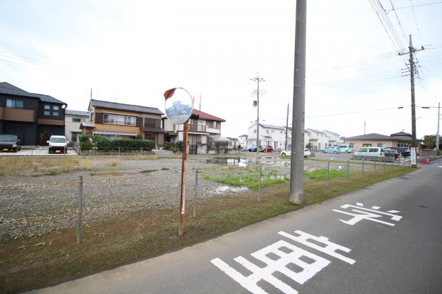 川越市府川　建築条件なし売地　東武東上線『川越駅』バス16分　【山田小学区】の前面道路含む現地写真