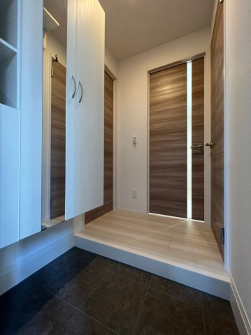 D-room　明石オーシャンビューハイツの玄関