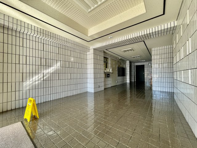 井尻ロジュマンのエントランス