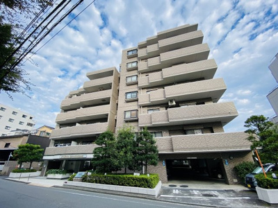【外観】 | ライオンズマンション綱島東 | 総戸数３７戸、平成８年２月築、管理人は日勤勤務につき管理体制良好です♪