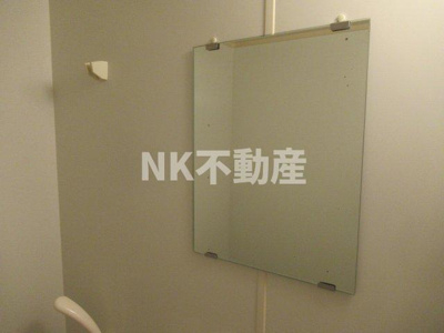 【浴室】 | SENTIA八戸ノ里（八戸ノ里賃貸） | お風呂に鏡があります
