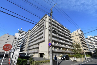 【外観】 | トーア川崎マンション | 総戸数１９０戸、１９８０年２月築、管理人は常駐勤務につき管理体制良好です♪