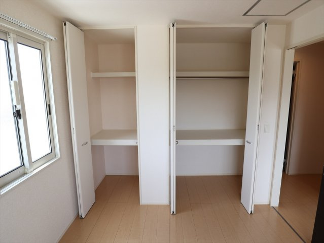 フラワーハイム寺家の収納