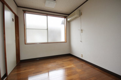 【洋室】 | AKIハウス | コンパクトで使いやすい洋室です
AKIハウス１　103号室　平成24年1月6日