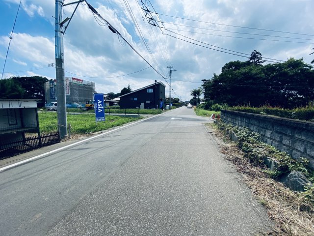 川越市安比奈新田　売地の前面道路含む現地写真|北西側約6.0ｍ公道