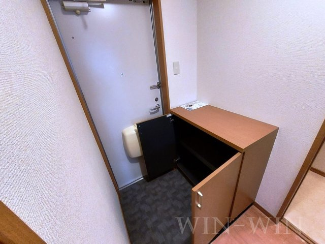 ブロードタウン神野 Eの玄関