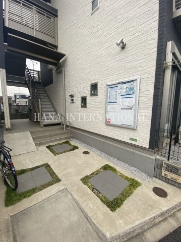 クレイノルディネのエントランス