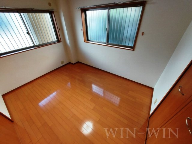 ブロードタウン神野 Ⅱ A棟の寝室