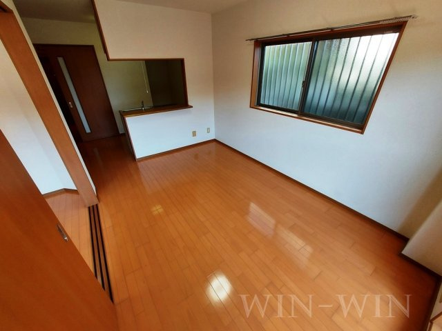 ブロードタウン神野 Ⅱ A棟の居間・リビング