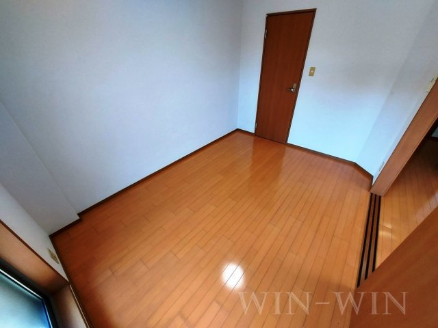 ブロードタウン神野 Ⅱ A棟の寝室