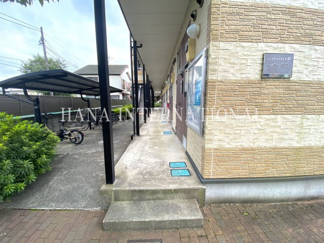 レオパレスＰｉｎｅ　Ｌｉｋｅのエントランス