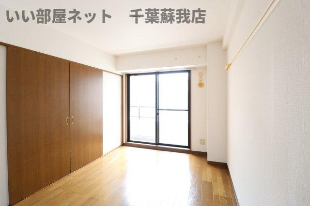 ASAJIビルの洋室|明るい洋室です