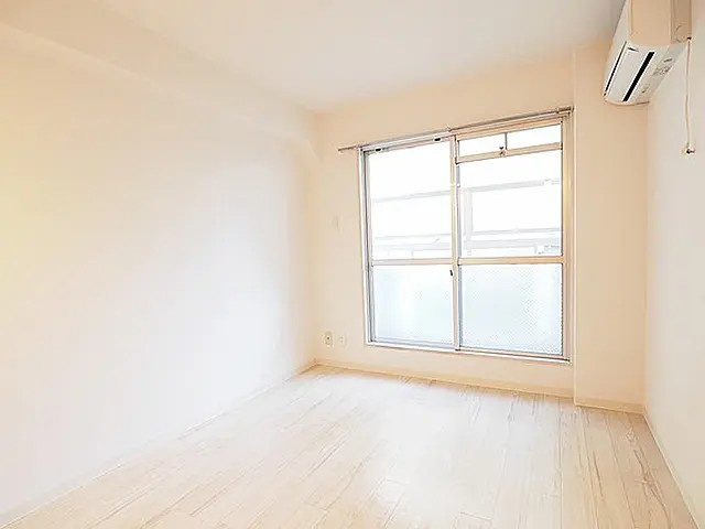 モンシャンブル本山の居間・リビング
