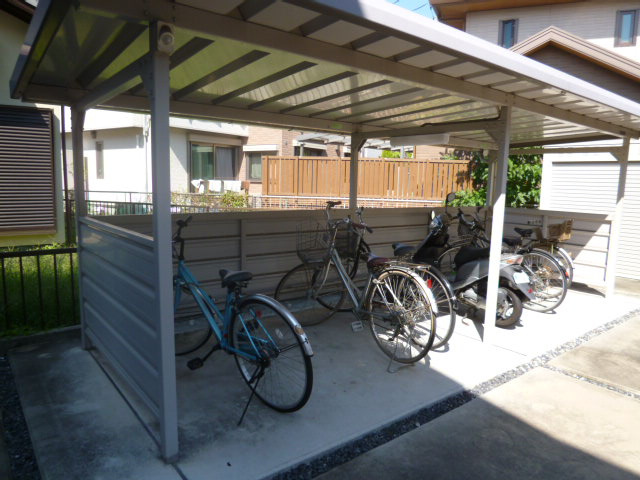 倉敷市福島のアパートのその他共用部分|自転車置き場