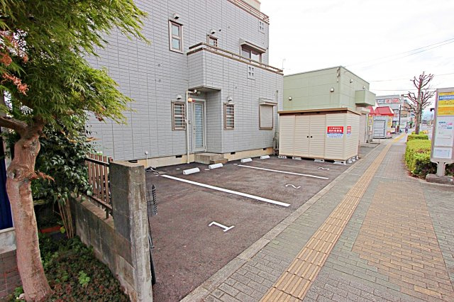 長井駐車場の外観