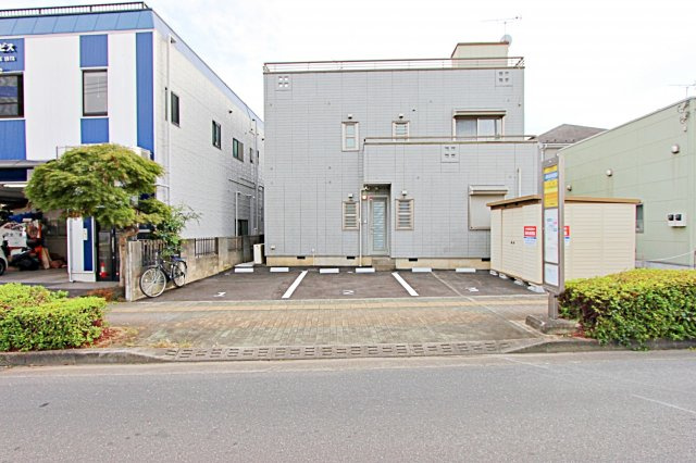 長井駐車場の外観