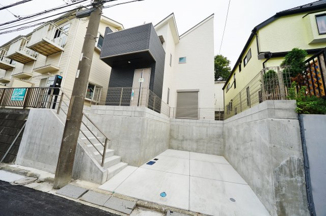 【横浜市神奈川区白幡西町19-10】★仲介手数料無料★（浦島小学校・浦島丘中学校）の外観|2022年6月に完成致しました。