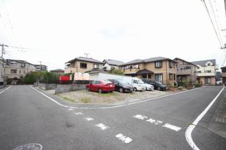 【前面道路含む現地写真】