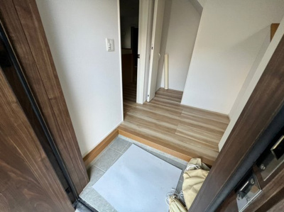 【玄関】 | 緑町1丁目貸家